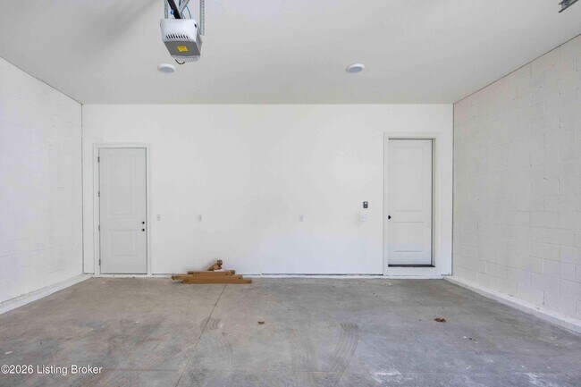 Building Photo - 6353 Meeting St