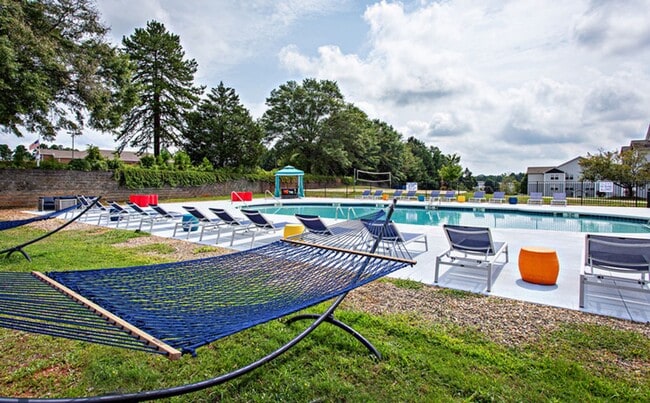 Building Photo - 142 University Village Dr