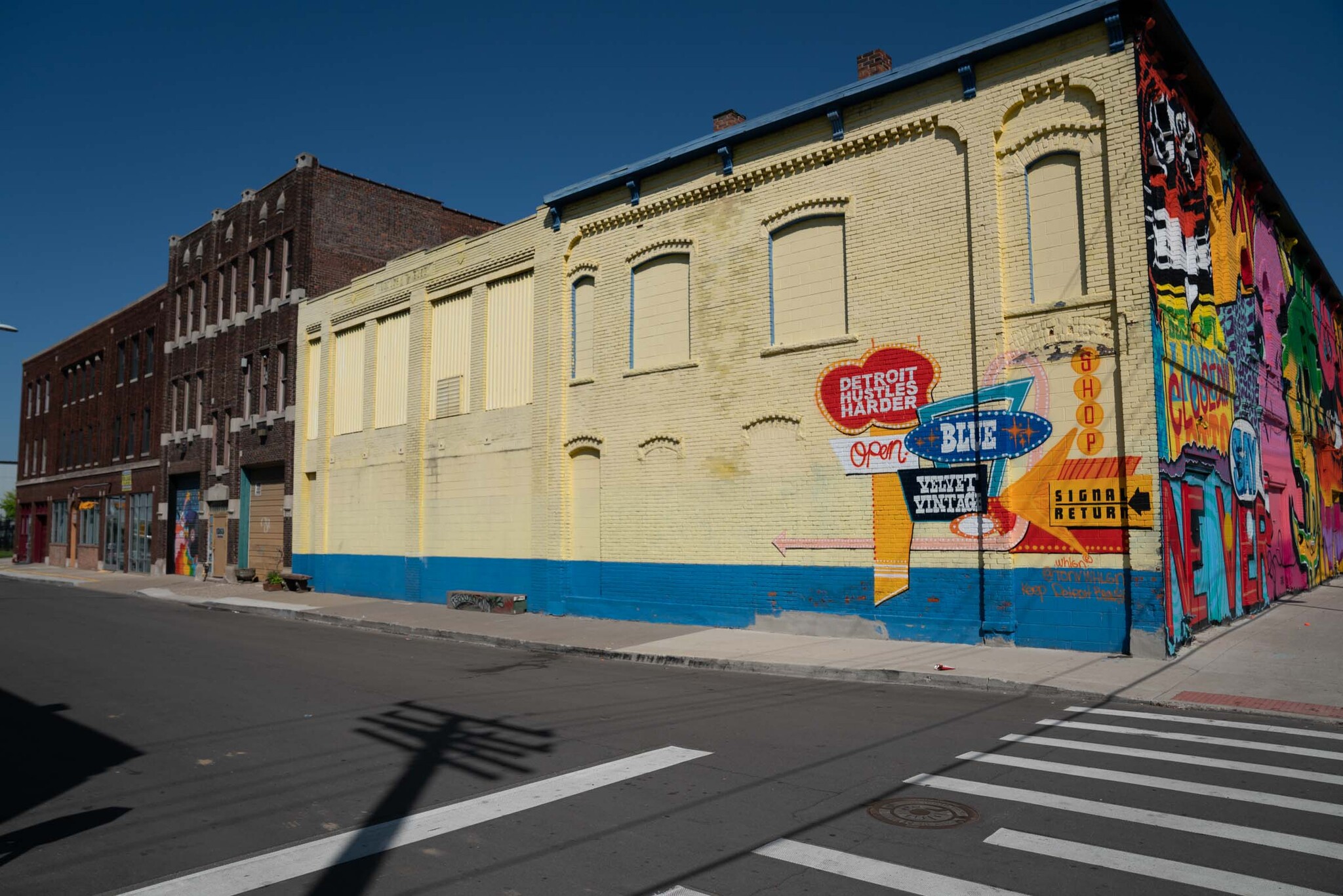 Building Photo - 1363 E Fisher Fwy