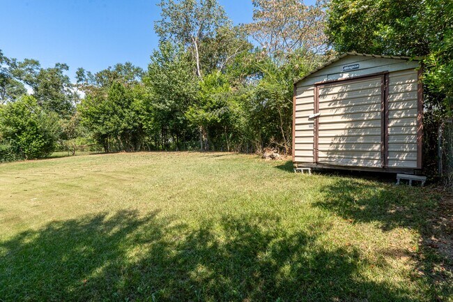 Building Photo - 3519 Goldfinch Drive