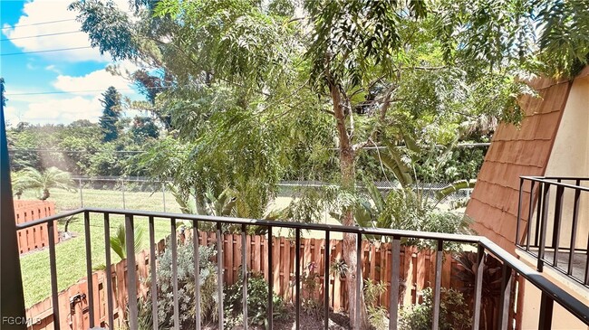 Building Photo - 1715 Park Meadows Dr