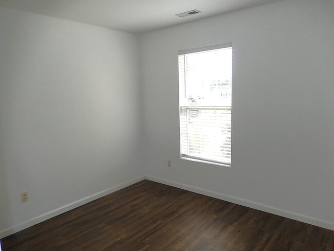 Building Photo - 4331 Crowfield Dr