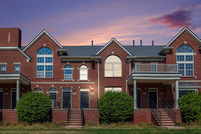 Building Photo - 3253 Newbury Pl