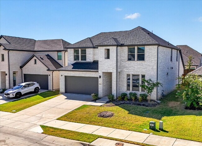 Building Photo - Spacious 5-Bedroom, 4-Bath Home with Washer, Dryer & Refrigerator