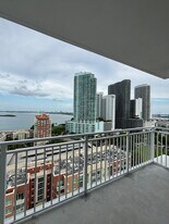 Building Photo - 154 NE 23rd St