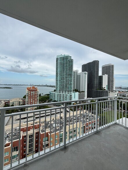 Primary Photo - 154 NE 23rd St