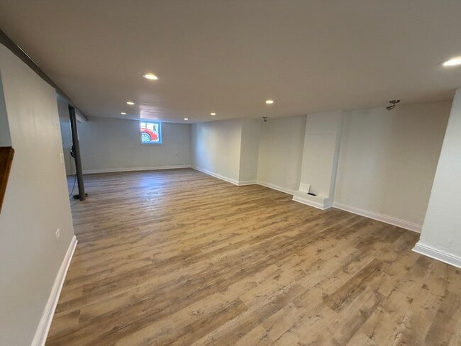 Building Photo - 544 Glendale Ave