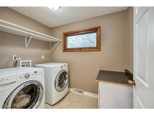 Building Photo - 5006 30th Ave S