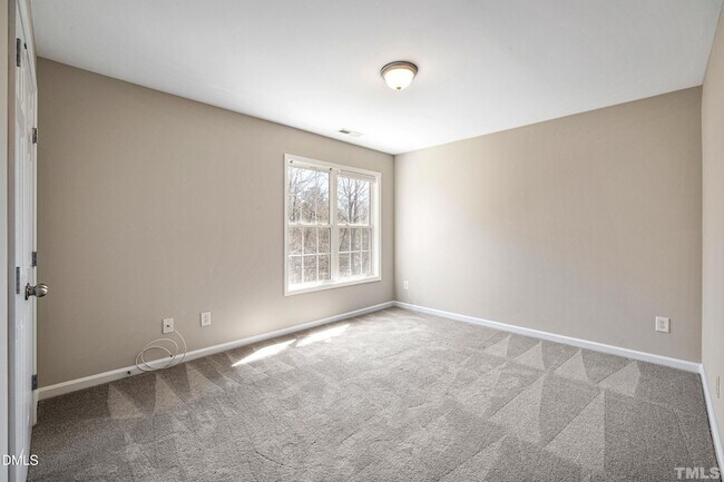 Building Photo - 7954 Willowglen Dr