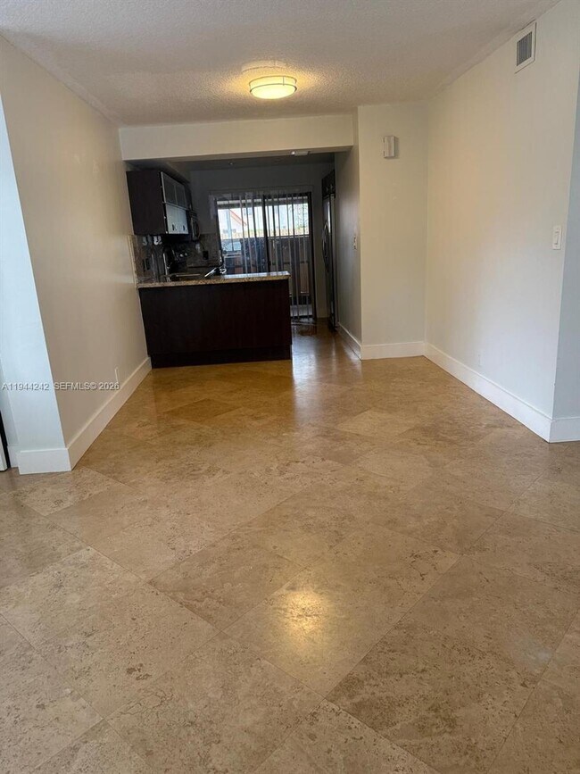 Building Photo - 118 Wimbledon Lakes Dr