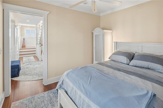 Building Photo - 246 Sand Hill Cove Rd