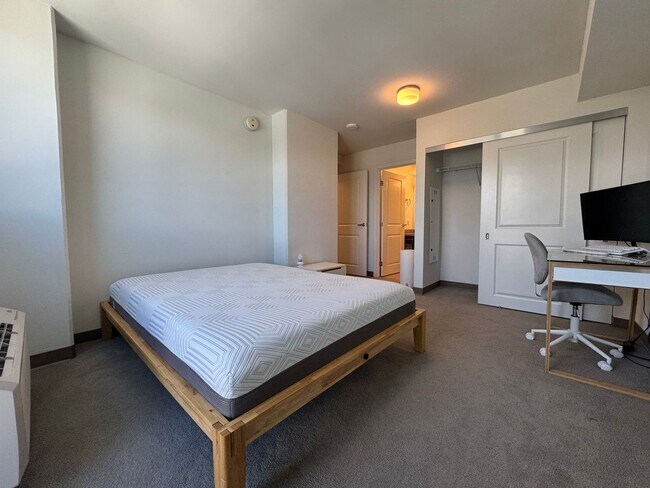 Building Photo - Partially Furnished.   Unbeatable location in Kakaako/Ward Village areas - 2 Bed 2 Bath 1 Parking