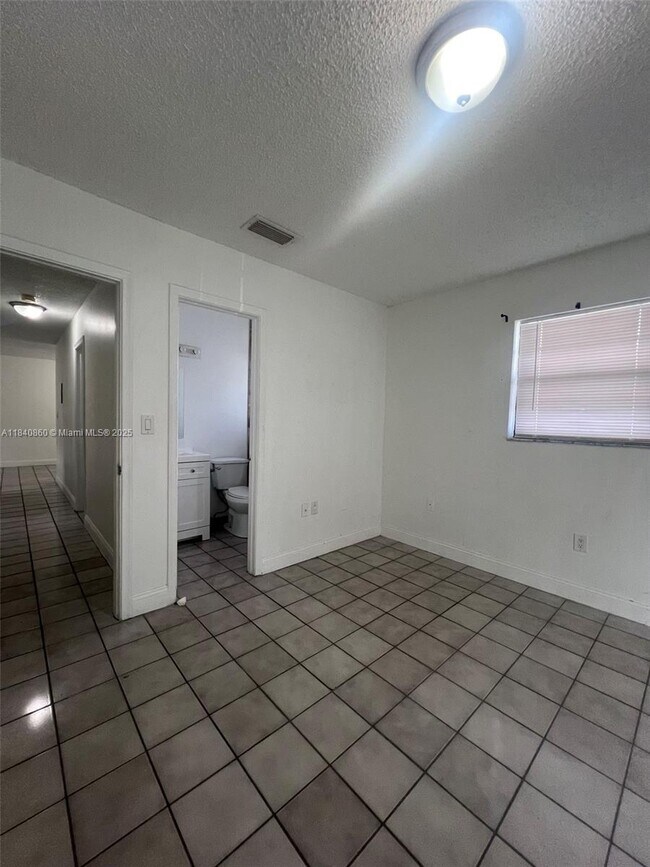 Building Photo - 5935 W 26th Ave