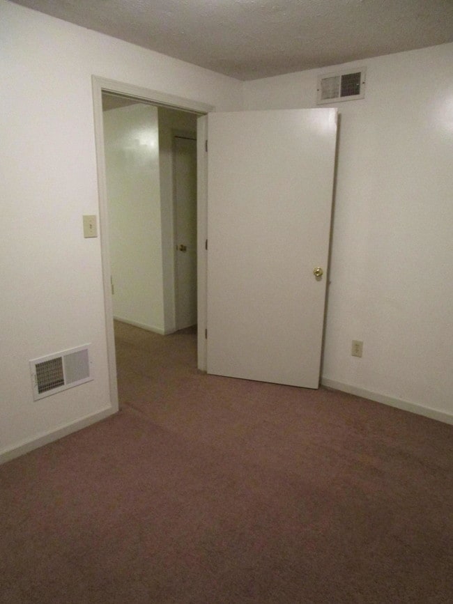 Building Photo - 4325 W Bethany Dr