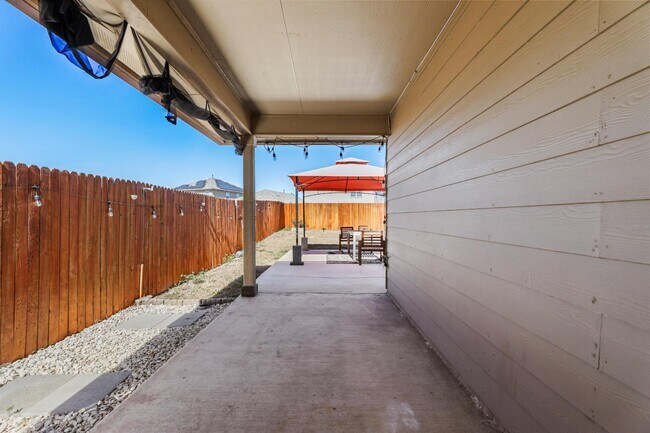 Building Photo - 13026 Maestro Spark