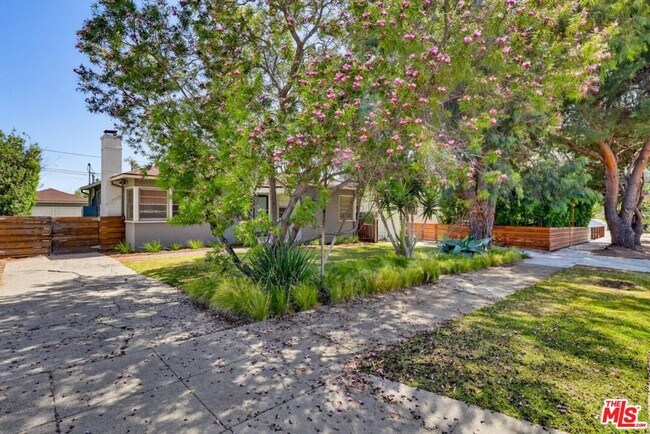 Building Photo - 3014 Sagamore Way