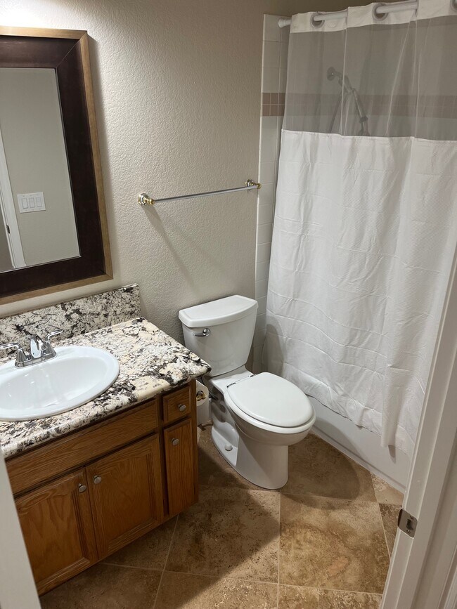 Building Photo - 3367 Chapelle Dr