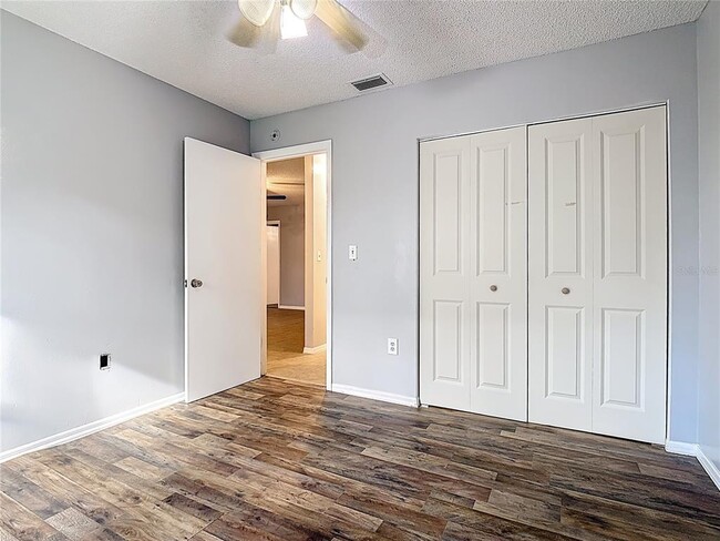 Building Photo - 571 Hunter Cir