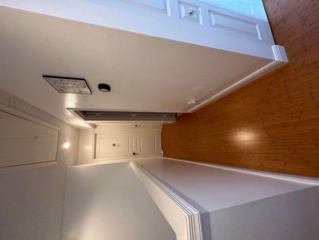 Building Photo - 5425 Grand Park Pl