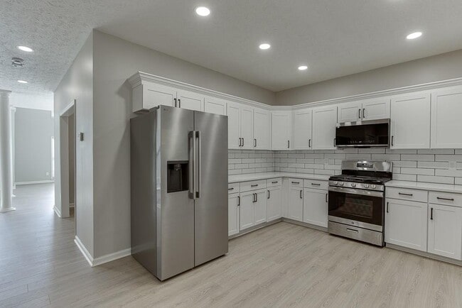 Building Photo - 5570 Cannonero Dr