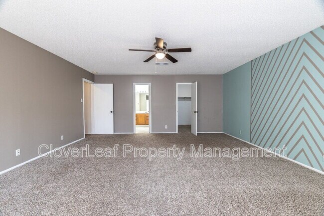 Building Photo - 13923 Grove Patch