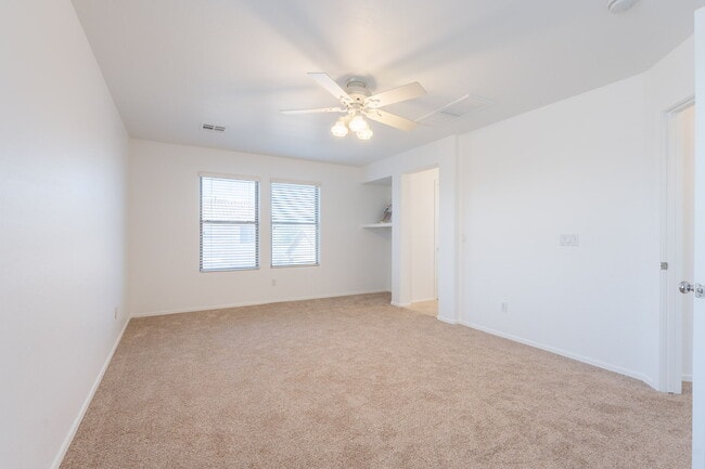 Building Photo - 4500 E Del Rio St