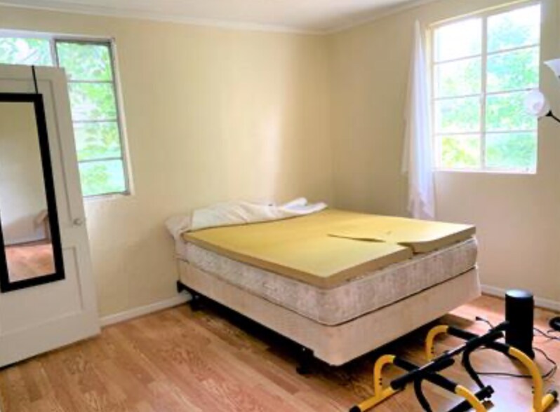 Building Photo - 1036 State St NW