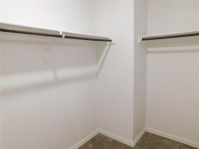 Building Photo - 2229 Davenport Dr