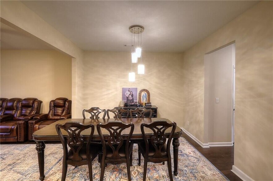 Building Photo - 1230 Dianne Dr