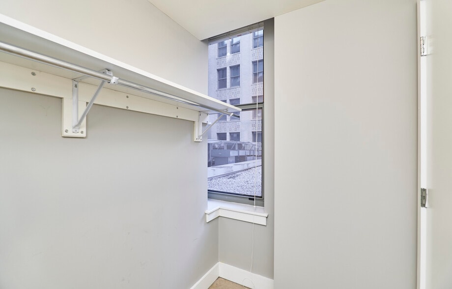 Bedroom 1 walk in closet - 314 N Broadway