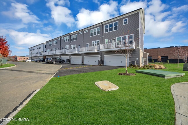 Building Photo - 16 Barton Ave