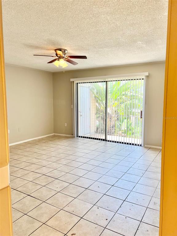 Building Photo - 6065 Village Cir S
