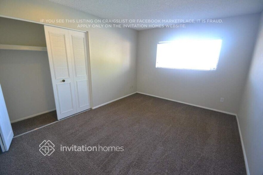 Building Photo - 8332 N 50th Dr