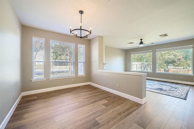 Building Photo - 15013 Doria Dr