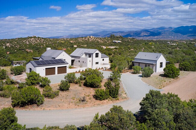 Casita (to the right) on stunning award winning home estate - 36 Tano Escondido