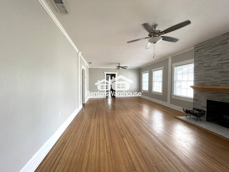 Building Photo - 4130 1st Ave S