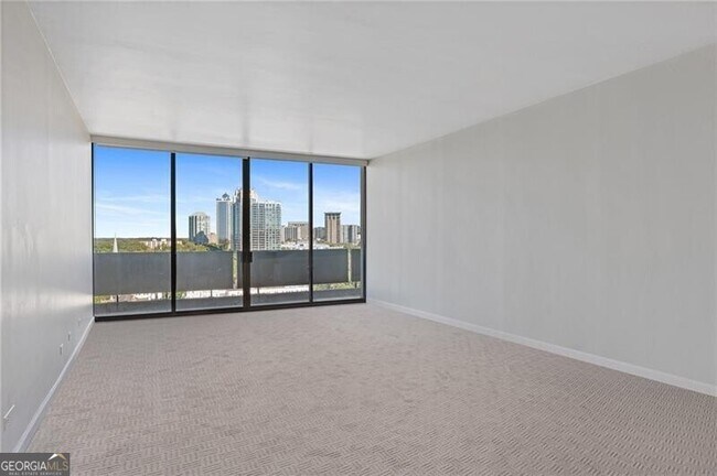 Building Photo - 2575 Peachtree Rd NE