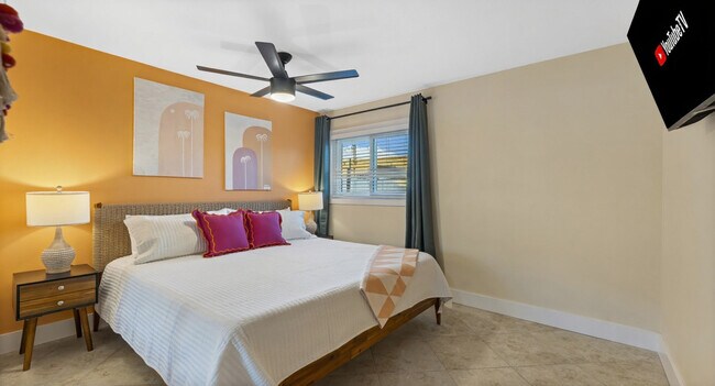 Building Photo - 79 S Brevard Ave