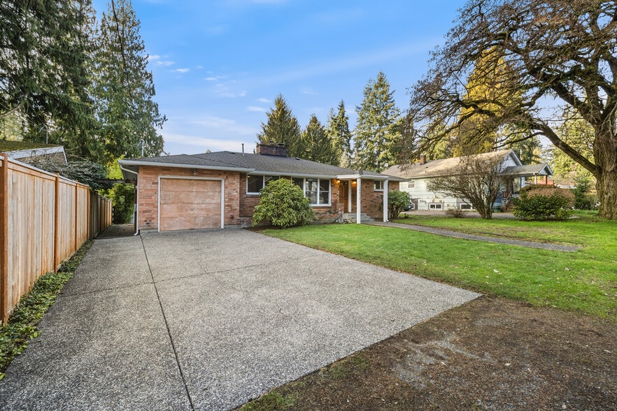 Building Photo - 19515 Fremont Ave N