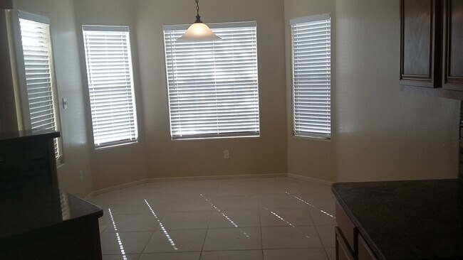 Building Photo - 205 Bay Club Dr