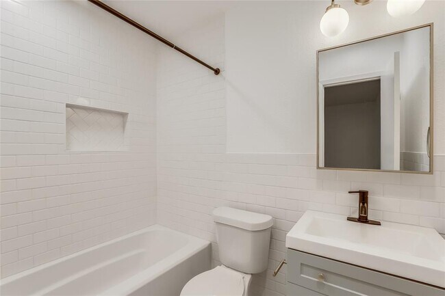 Building Photo - 6804 Kenosha Pass