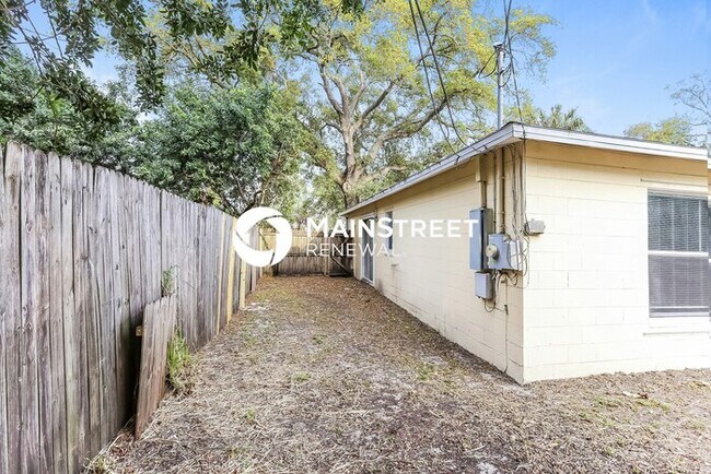 Building Photo - 3 Bedroom Pet-Friendly Home in St Petersburg, FL with Main Street Renewal