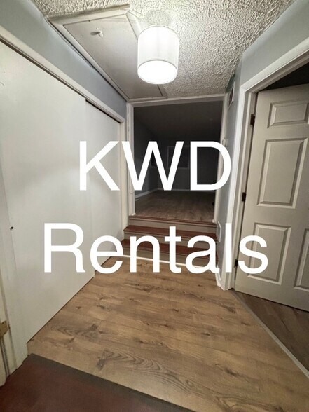 Building Photo - 129 Green Acre Dr