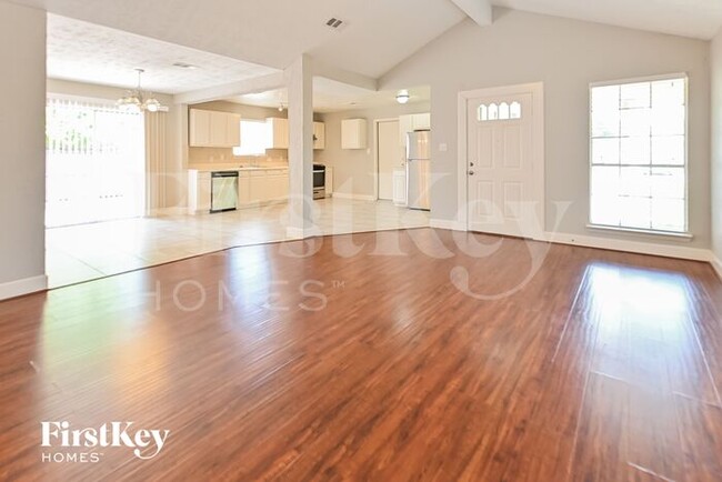 Building Photo - 3843 Buckhurst Dr