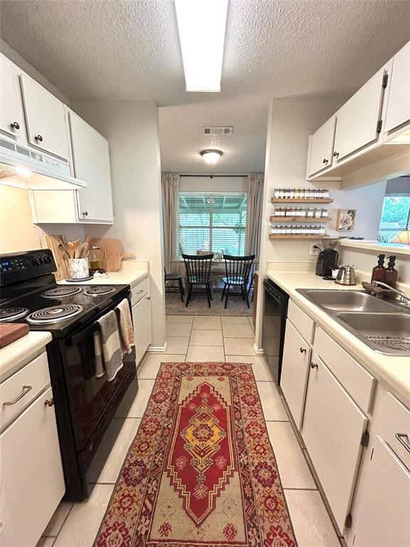 Building Photo - 13204 Saxby Ct