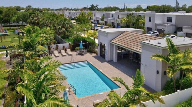 Building Photo - 511 NW 17th St