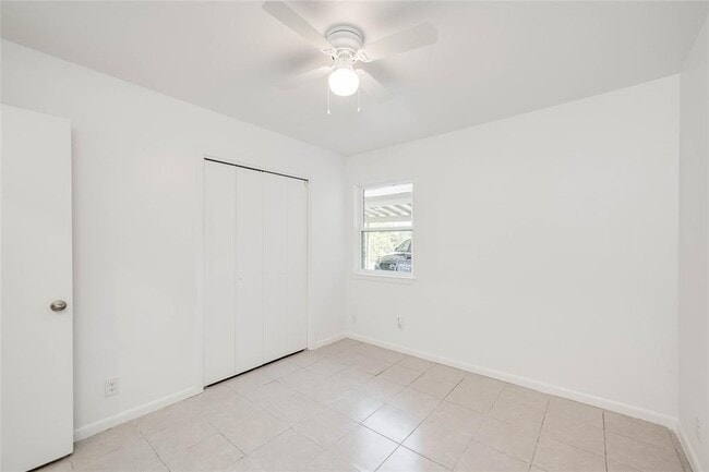 Building Photo - 3304 Dolphin Cove