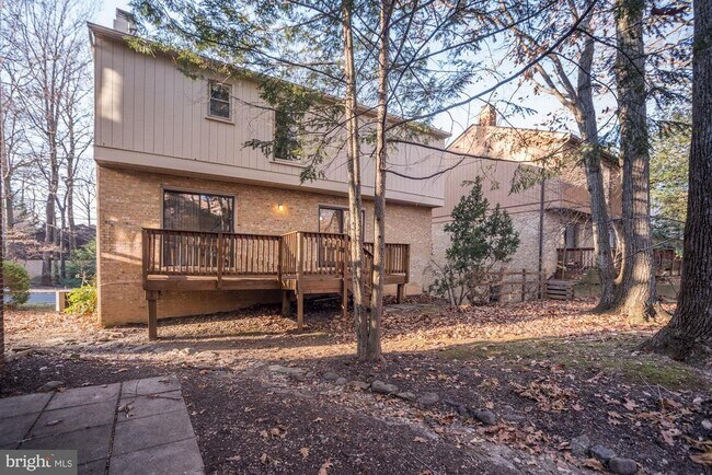 Building Photo - 9926 Great Oaks Way