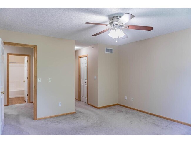 Building Photo - 875 Braunworth Ct