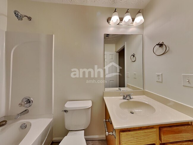 Building Photo - 159 Holly Mill Village Dr